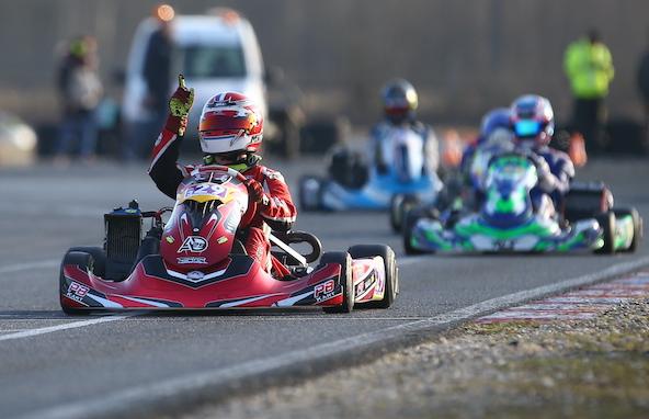 Senior alois girardet l emporte en iame mattheo dauvergne en rotax 3